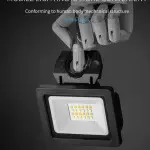 إضاءة ليد W897بقاعدة قابلة للتحكم سطوع عالي للرحلات والتخييم بشاحن تايب سي