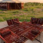 طقم جلسة ارضية للرحلات و المخيمات 8 اشخاص