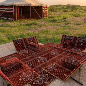 طقم جلسة ارضية للرحلات و المخيمات 8 اشخاص