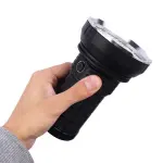 كشاف وهَج المغامر حجم كبير بقوة هائلة مثالي للرحلات والمغامرات والصيد .