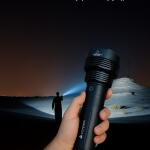 كشاف برق الصحراء فائق الإضاءة بقوة 30000 لومنز مثالي للصيد والرحلات - ماركة القناص العربي